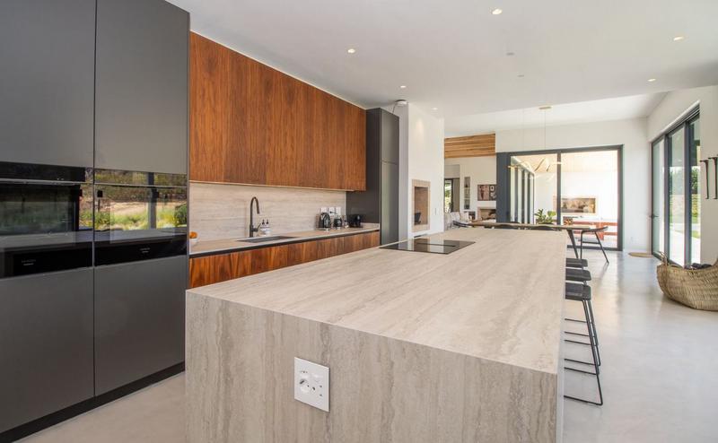 4 Bedroom Property for Sale in Zwaanswyk Western Cape